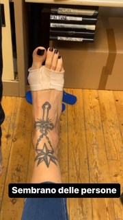 Ema Stokholma feet photo thumbnail