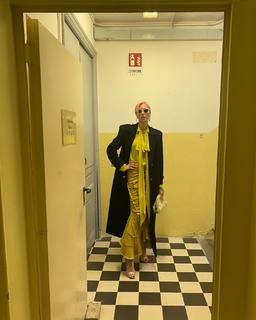 Ema Stokholma feet photo thumbnail