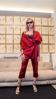 Ema Stokholma feet photo thumbnail