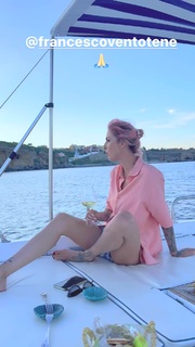 Ema Stokholma feet photo thumbnail