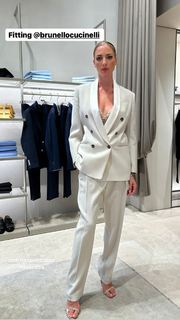 Ema Stokholma feet photo thumbnail