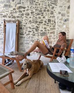 Ema Stokholma feet photo thumbnail