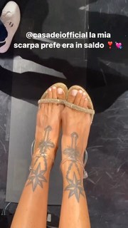 Ema Stokholma feet photo thumbnail