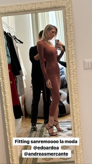 Ema Stokholma feet photo thumbnail