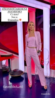 Ema Stokholma feet photo thumbnail