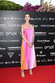 Ema Stokholma feet photo thumbnail