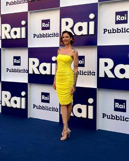 Ema Stokholma feet photo thumbnail