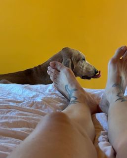 Ema Stokholma feet photo thumbnail