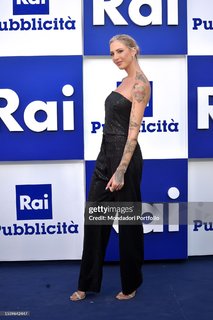 Ema Stokholma feet photo thumbnail