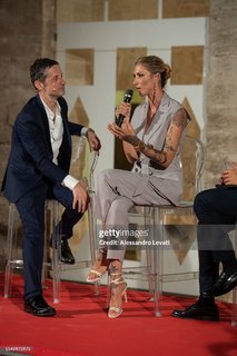 Ema Stokholma feet photo thumbnail