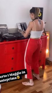 Ema Stokholma feet photo thumbnail