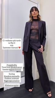 Ema Stokholma feet photo thumbnail