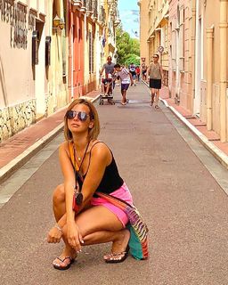 Eman El-Assy feet photo thumbnail