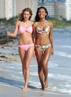 Emanuela de Paula feet photo 16