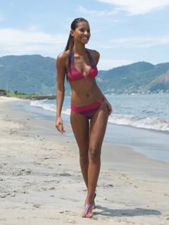 Emanuela de Paula feet photo 3