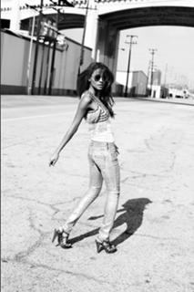 Emanuela de Paula feet photo 1