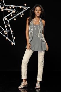 Emanuela de Paula feet photo 16