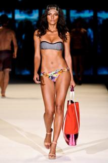 Emanuela de Paula feet photo 19