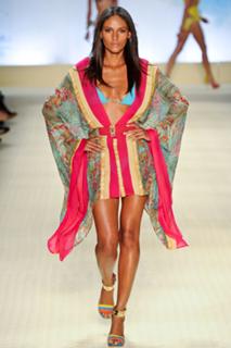 Emanuela de Paula feet photo 16
