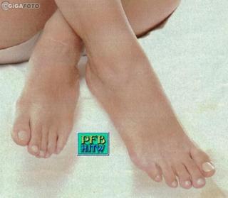 Emanuelle Araújo feet photo 8