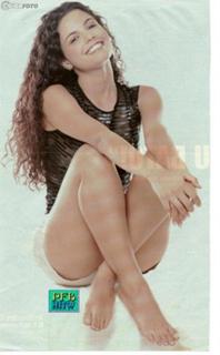 Emanuelle Araújo feet photo 7