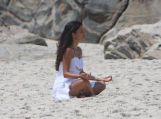 Emanuelle Araújo feet photo 11