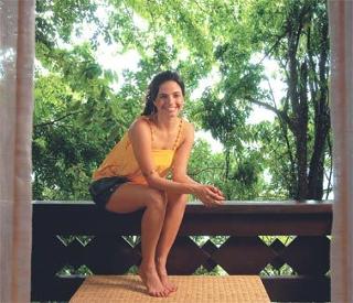 Emanuelle Araújo feet photo 1