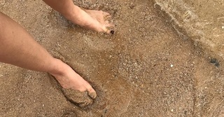 Emanuelle Araújo feet photo 16