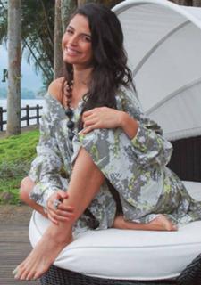 Emanuelle Araújo feet photo 20