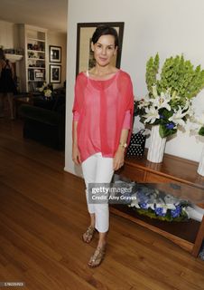 Embeth Davidtz feet photo thumbnail