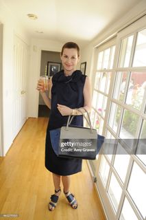Embeth Davidtz feet photo thumbnail