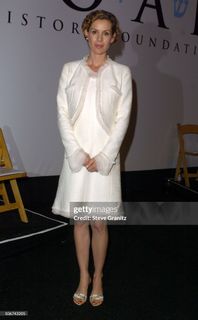 Embeth Davidtz feet photo thumbnail