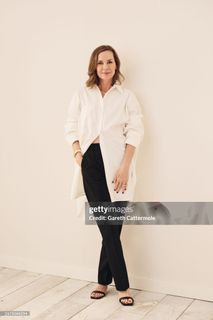 Embeth Davidtz feet photo thumbnail