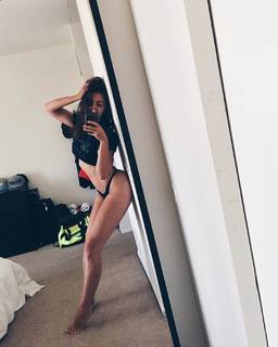 Emelia Hartford feet photo 14