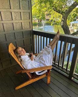 Emelia Hartford feet photo 6