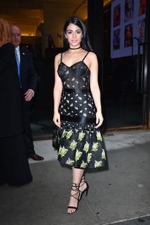 Emeraude Toubia feet photo thumbnail