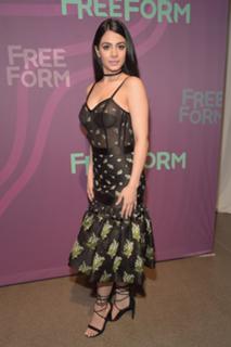 Emeraude Toubia feet photo thumbnail