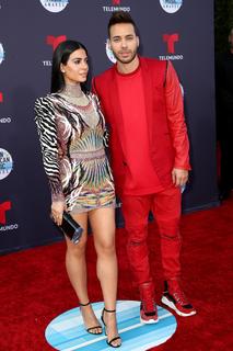 Emeraude Toubia feet photo thumbnail