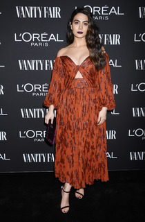 Emeraude Toubia feet photo thumbnail