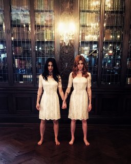 Emeraude Toubia feet photo thumbnail