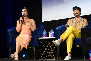 Emeraude Toubia feet photo thumbnail