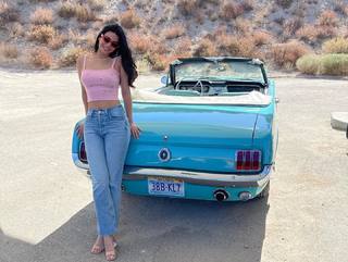 Emeraude Toubia feet photo thumbnail