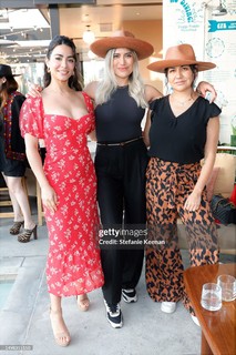 Emeraude Toubia feet photo thumbnail