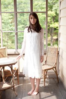 Emi Takei feet photo 2