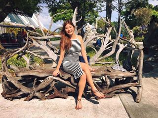 Emi Wong feet photo 3