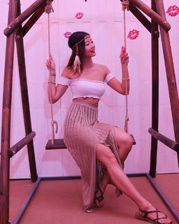 Emi Wong feet photo 8