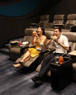 Emi Wong feet photo 3