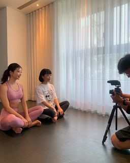 Emi Wong feet photo 12