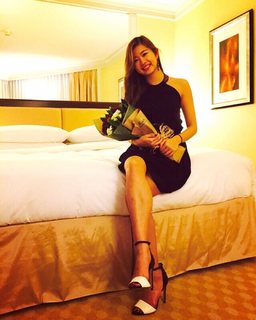 Emi Wong feet photo 15