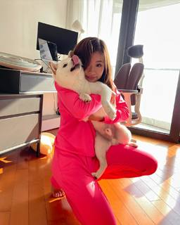 Emi Wong feet photo 4
